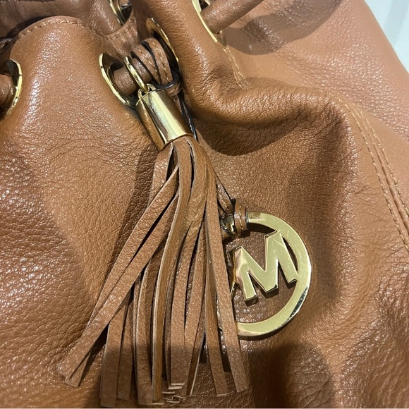 Michael Kors Astor Ring Large Tote Handbag Brown Pebbled Leather Gold Hardware - Picture 13 of 13